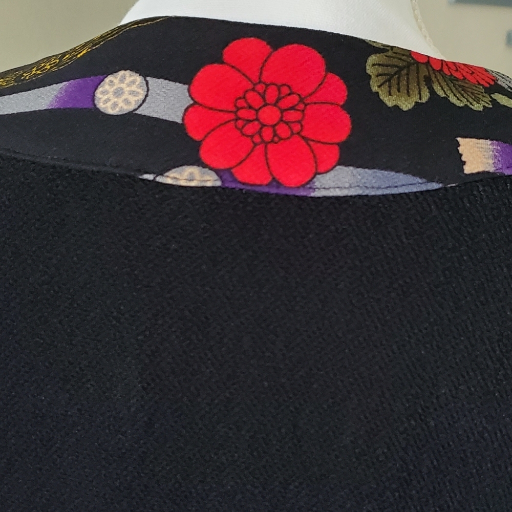 NWT Channa Floral Trim Black Kimono Cardigan. Size 2XL. - Picture 3 of 15